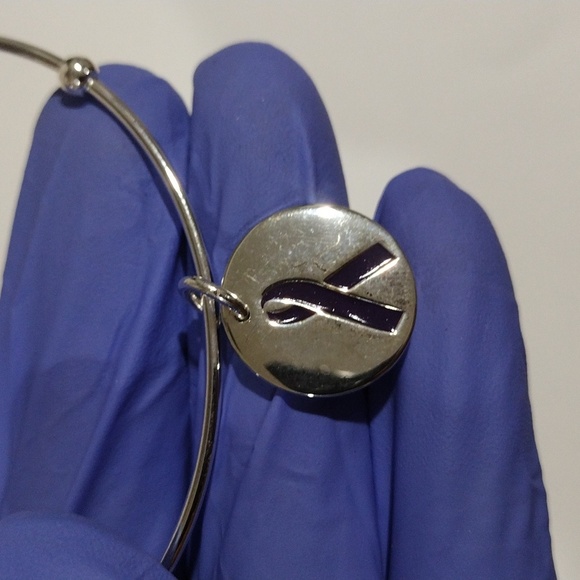 Vantel Pearls Silver Tone 7.5" Bracelet – Purple Awareness Ribbon Charm Jewelry - Picture 7 of 8